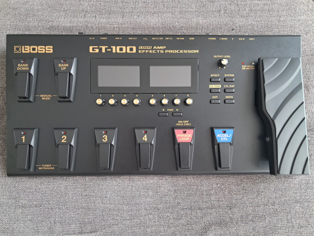 BOSS GT-100