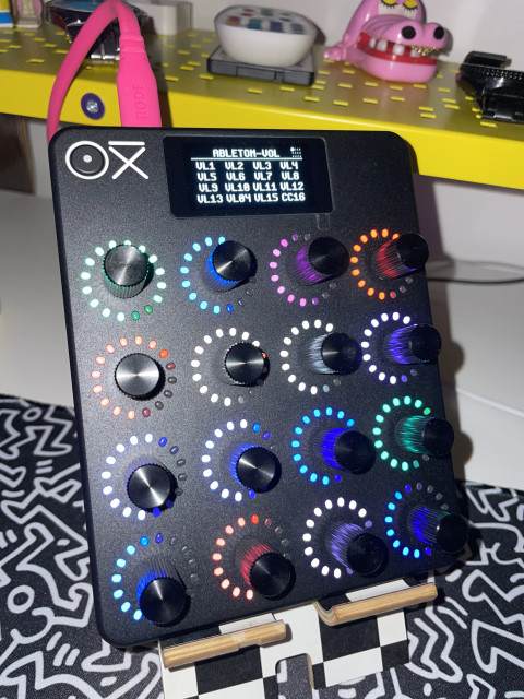 Oxi e16 controlador midi