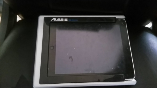 Alesis io dock y iPad 1