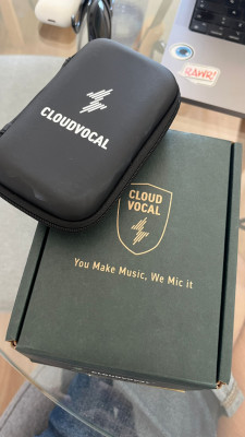 InEar CloudVocal sin uso en su caja