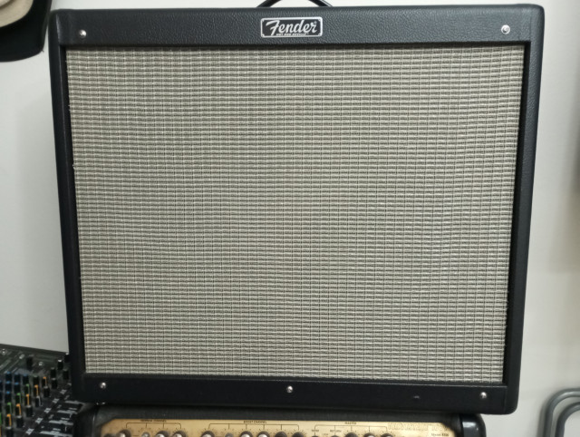 FENDER Hot Rod DEVILLE IV