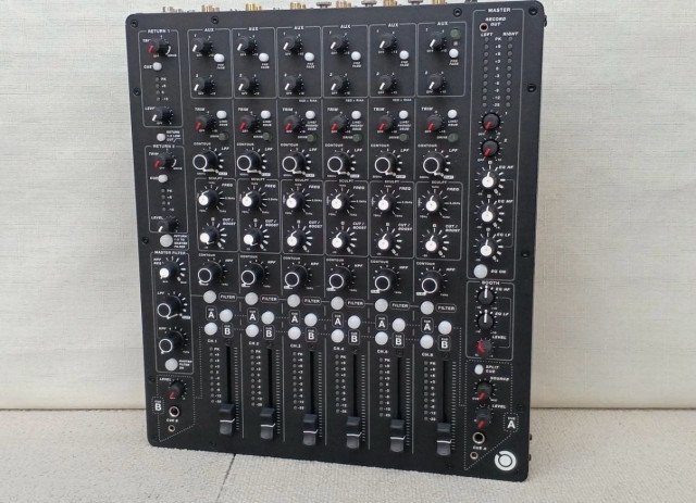 Mixer Model 1 Playdiffently