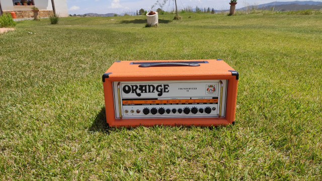 Vendo/cambio Orange Thunderverb 50 UK