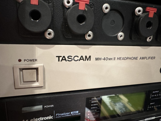 Tascam MH-40 MKII Headphone Amplifier