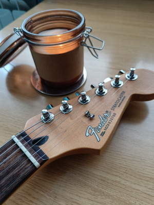 Fender Stratocaster MIM Rosewood color electron blue