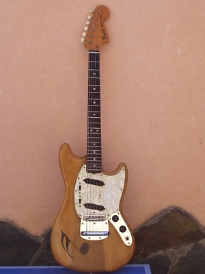 Se vende guitarra Fender Mustang original del año 73.