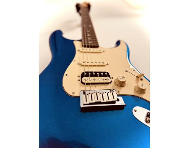 Fender Stratocaster AM ultra