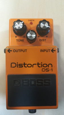 Boss distorsión DS-1