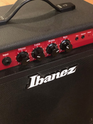 Amplificador bajo Ibanez Sound Waves 15 (NUEVO)
