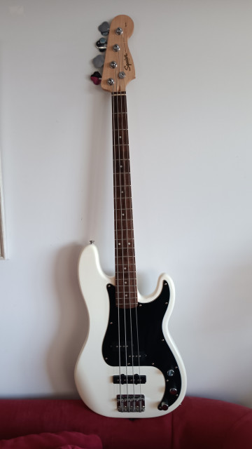 Bajo Fender Squier Precision Affinity series