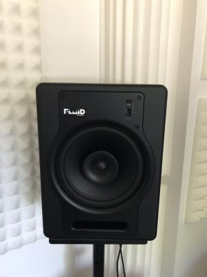 Monitores de estudio Fluid Audio FX8 NUEVOS, RECIEN COMPRADOS CON FACTURA