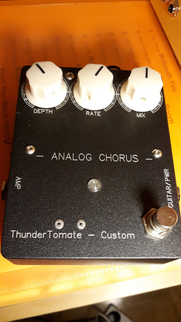 (Reservado) Pedal Chorus Thunder Tomate