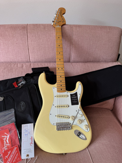 Fender Vintera II 70s Strat MN VWT