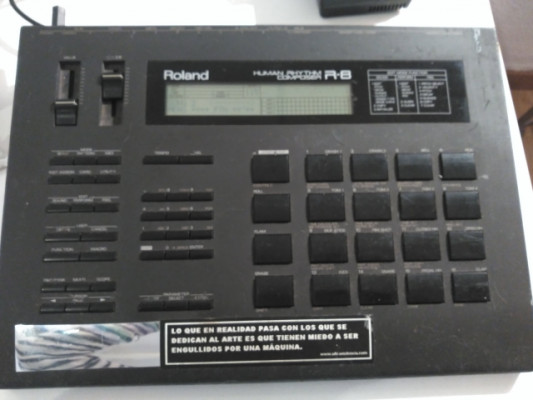 Caja de Ritmos Roland R-8