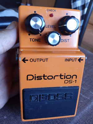 Boss Distortion DS-1 made in Japan (1987)