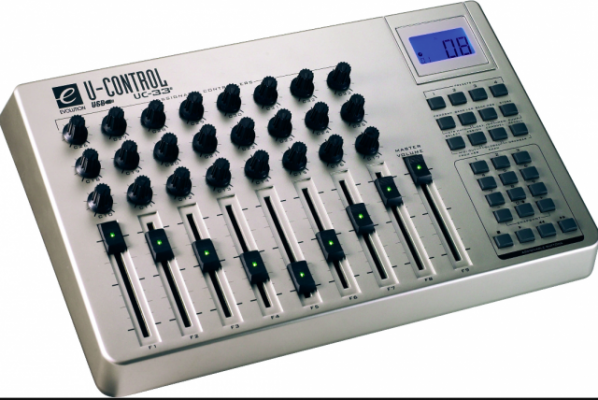 Controlador midi Evolution de M-audio UC33e