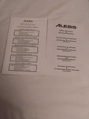 Manual de inicio rápido y librillo de información de garantía  Alexis M1