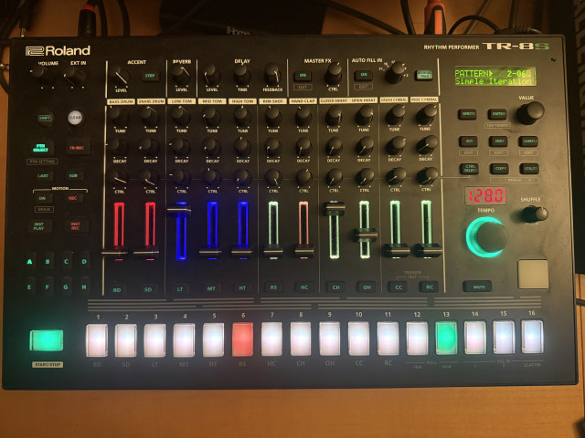 Roland TR8S