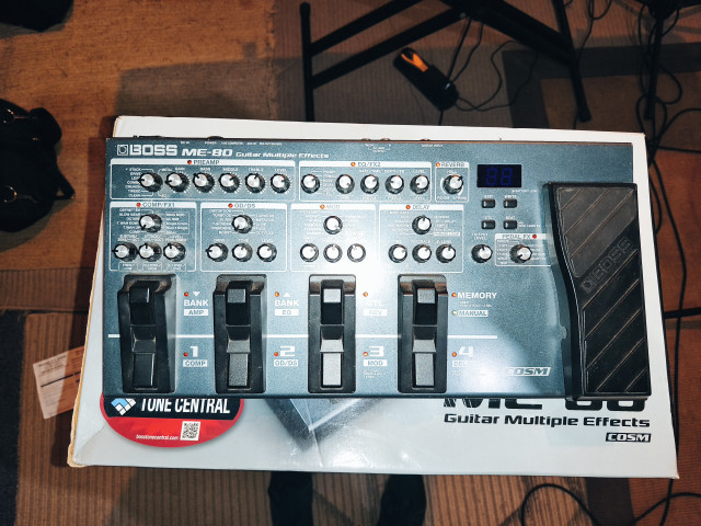 Pedalera BOSS ME80. Multiefectos