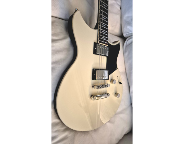 Guitarra Eléctrica YAMAHA REVSTAR RSS20 VW