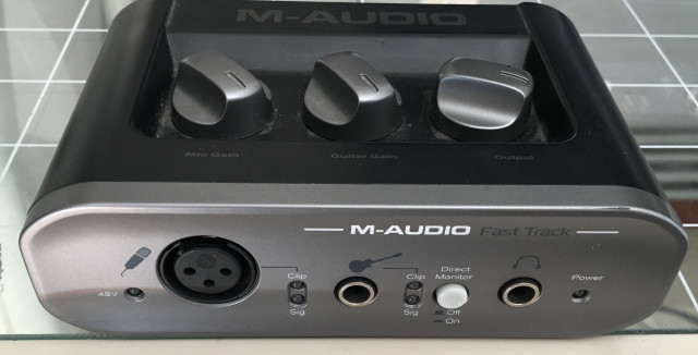 Tarjeta de sonido interface M-Audio