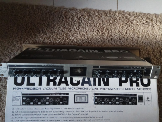 Behringer Ultragain Pro mic 2200