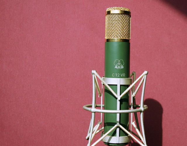 AKG C12VR + Suspensión extra