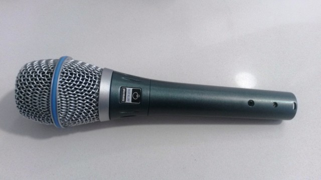 Vendo 2 micrófonos SHURE BETA 87A