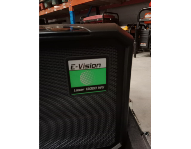 Proyector  laser  13.000 LUMENS