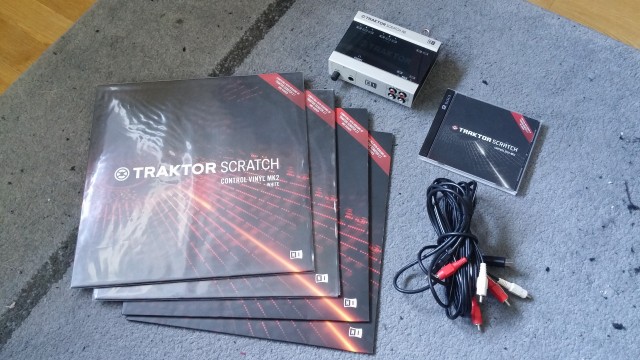Traktor Audio 6 con vinilos y cds