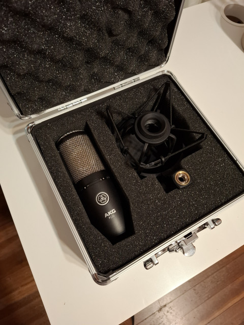 Micrófono de condensador AKG P220