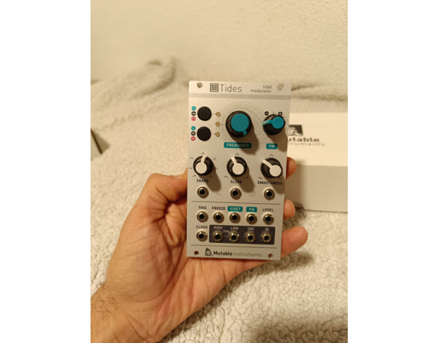 Modulo eurorack Tides de Mutable Instruments