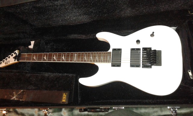 Guitarra Ltd M330R vendo
