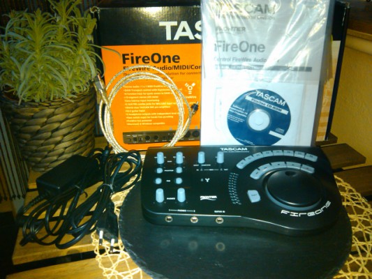 Tarjeta de sonido Tascam FireOne 24/96 Firewire