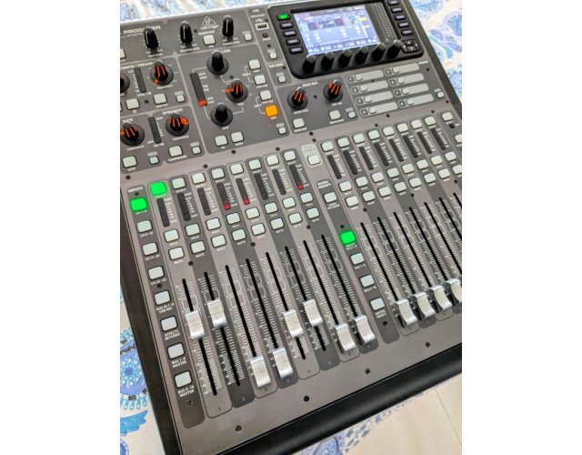 Behringer X32 Producer ¡Absolutamente impecable, ahorra 300€!