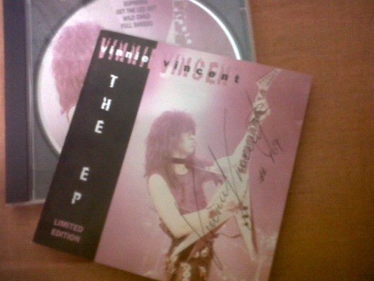 CD Vinnie Vincent "The EP" firmado y numerado!