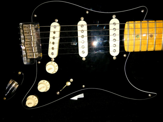 Fender stratocaster classic player noiseless custom shop