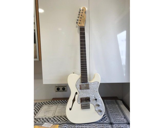 Telecaster 72 Thinline Bakelite Guitars White Age 23 Curtis Novak Widerange