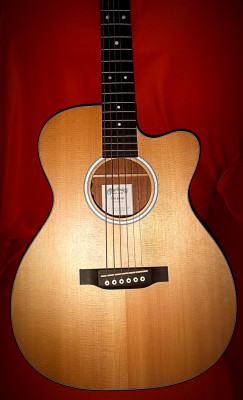 Martin-guitar-000cjr-10e-bag-natural-satin