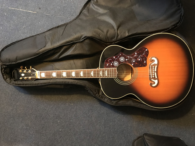 Epiphone EJ-200 VS Sunburst (2009)