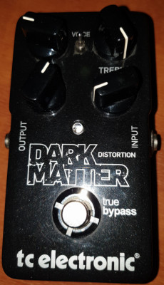 Pedal de distorsión Dark Matter TC Electronic