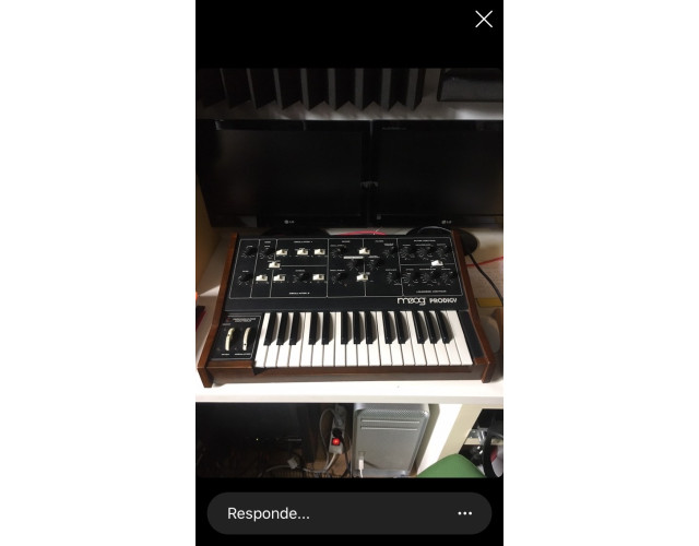Moog Prodigy por Moog Subsequent 37 o 25