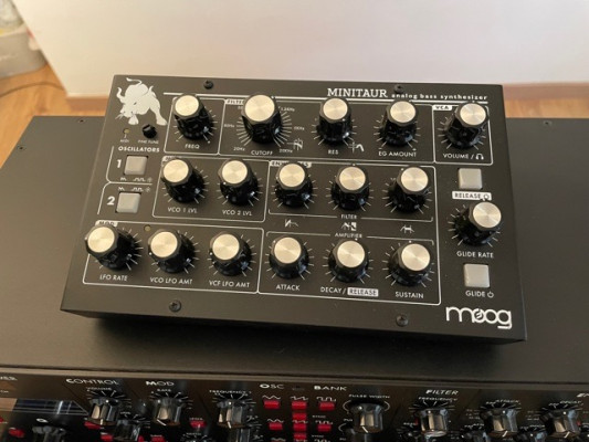 Moog Minitaur + rack mount kit