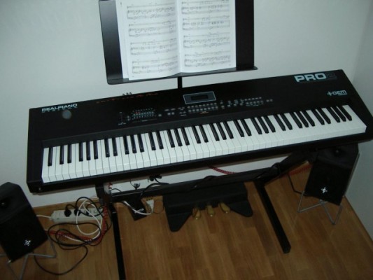 Piano digital GEM Realpiano PRO 2 impecable