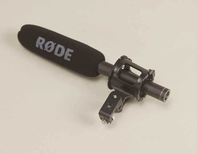 RODE NTG 2 + Wooden Camera Shock Mount