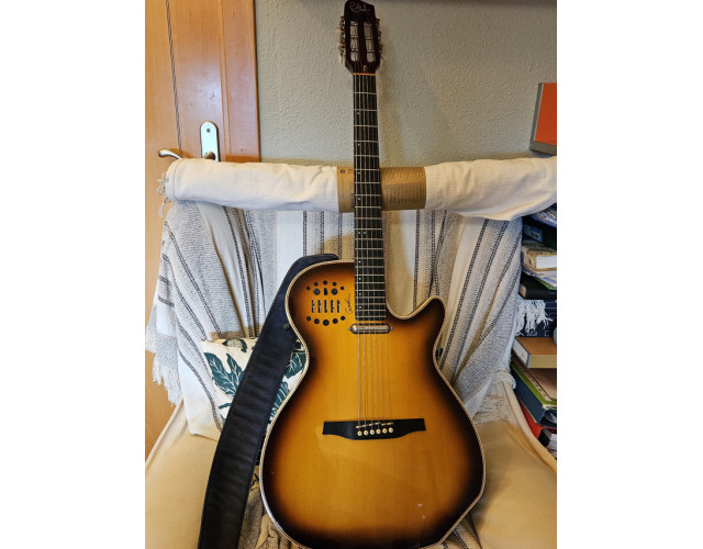 Guitarra Godin Multiac Spectrum SA