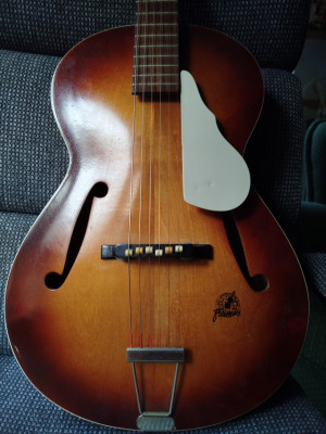 Framus Archtop Calipso, años 70s