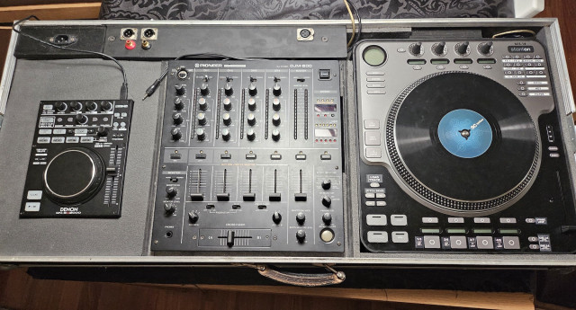 Equipo DJ completo + flightcase