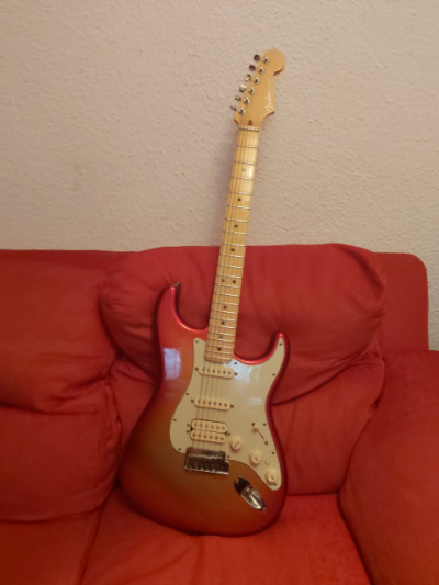 American Deluxe Fender Stratocaster HSS