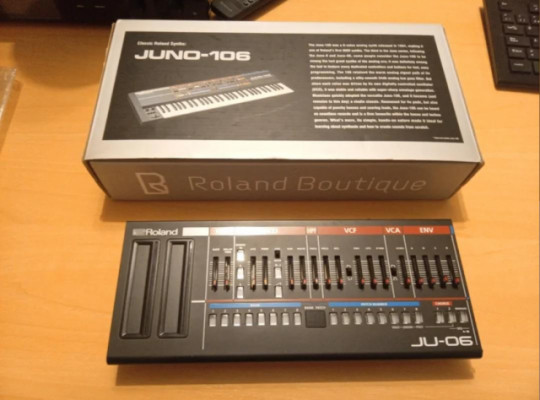 Roland JU06